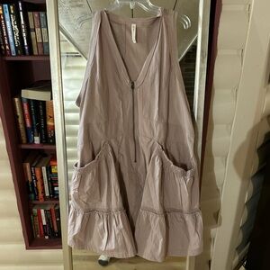 Women's Sleeveless Dress in Light Purple